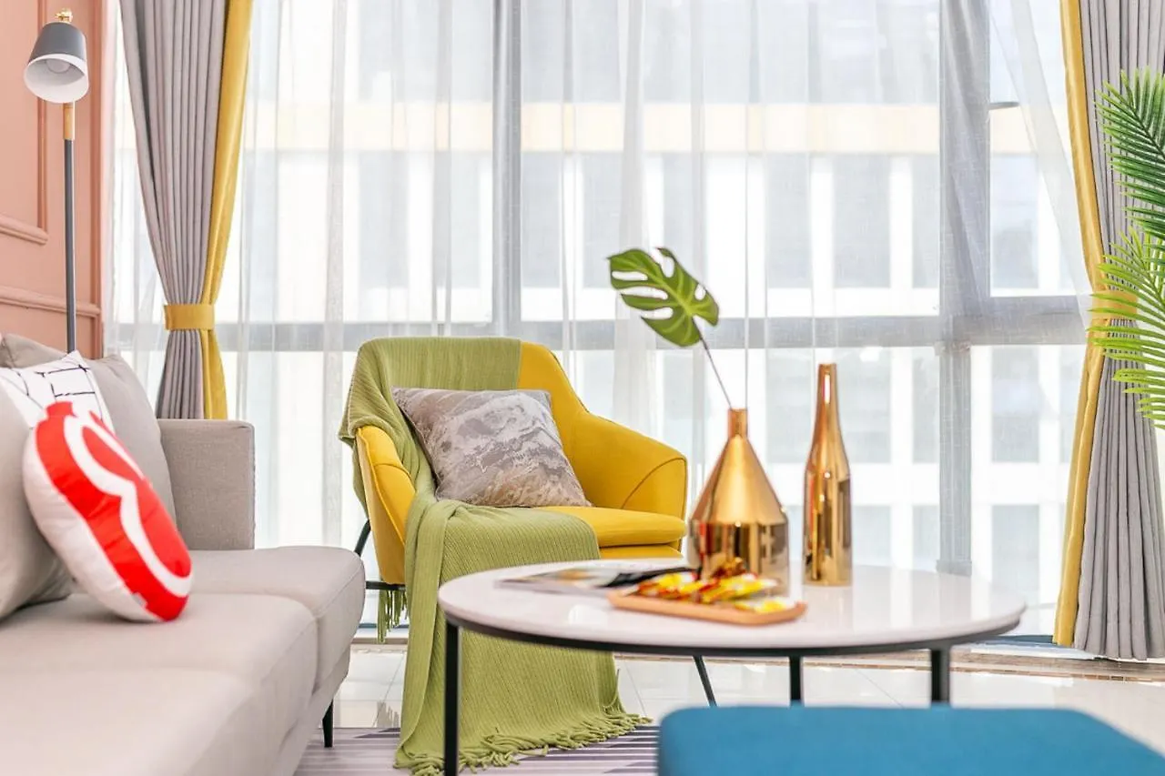 Zhuhai Xiangzhou District Haibin Park. Apartment